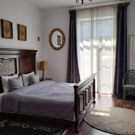 Il Piccolo Castello Buşteni Eksteriør billede