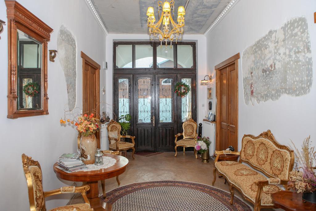 Il Piccolo Castello Buşteni Eksteriør billede